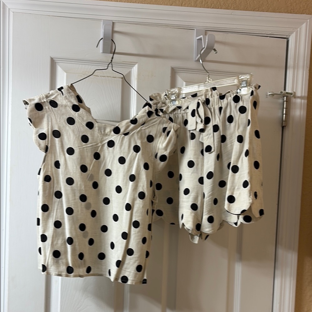 Monteau Cream and Black Polka Dot Set